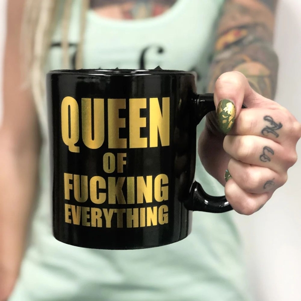 Šalica XXL - Queen of Fucking Everything