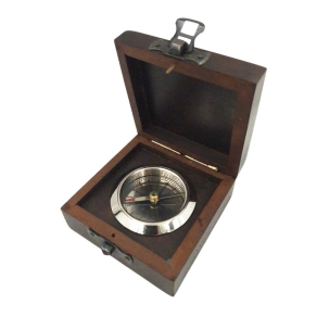 Kompas – drvena kutija srebrni