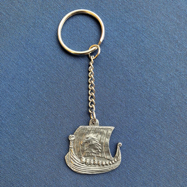 Privjesak – vikinški brod